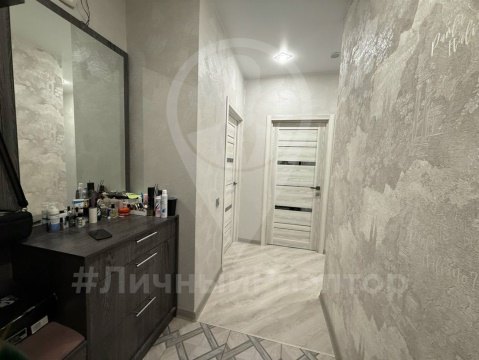 2-к квартира, 16/27 эт., 63м²